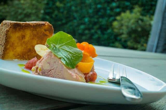 Intégrer le foie gras dans votre menu de mariage, une bonne idée ?